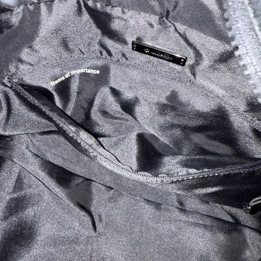Lululemon Out Of Range Black Duffle Overnight Gym Weekender Bag Unisex